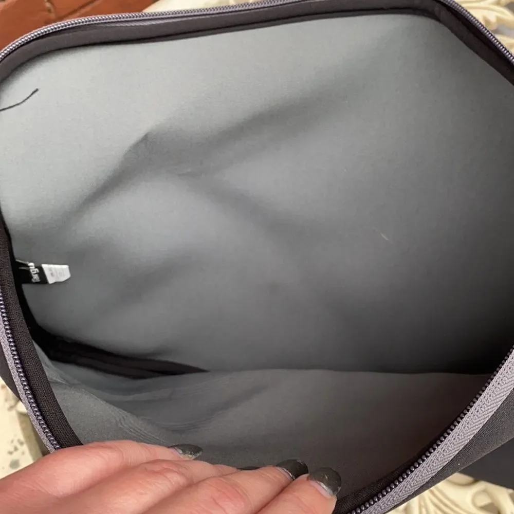 Targus heavy duty make up bag